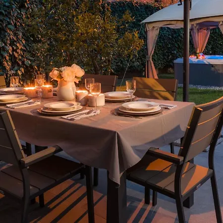 Vila Roko- The Spacious Luxury