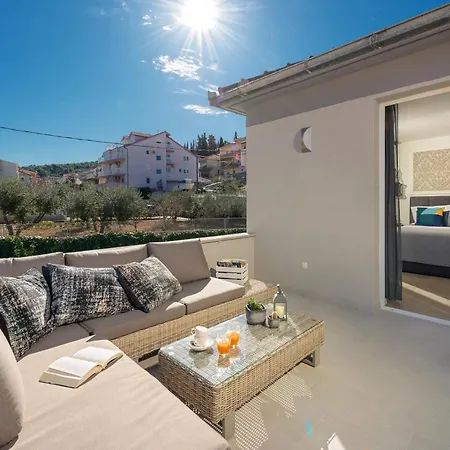 Roko- The Spacious Luxury Вилла