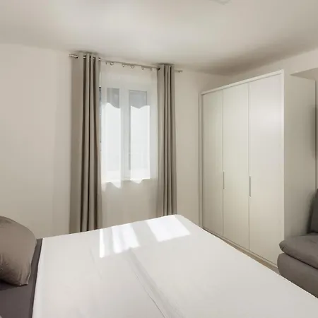 Roko- The Spacious Luxury Вилла