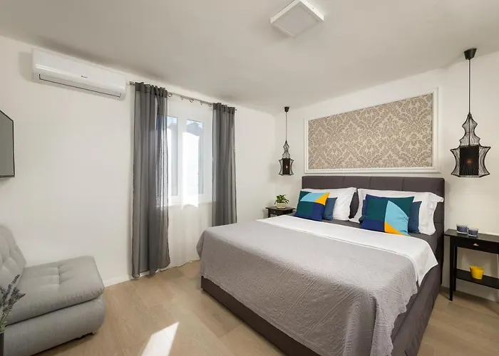 Vila Roko- The Spacious Luxury *